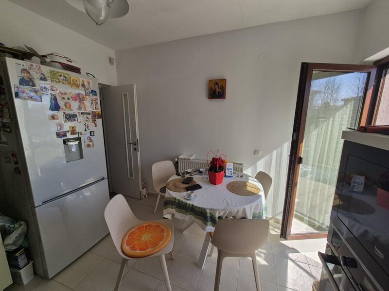 Casa Darza, carport, curte cocheta, utilata si mobilata