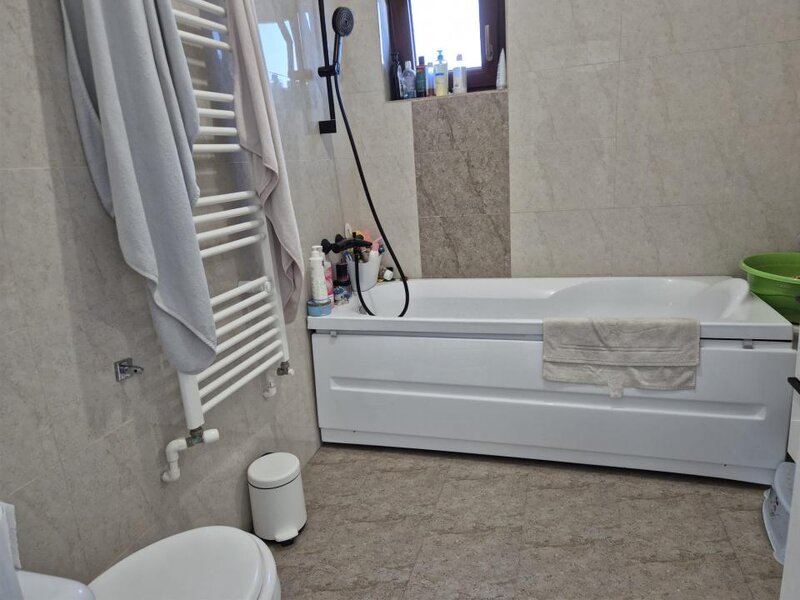 Casa Darza, carport, curte cocheta, utilata si mobilata