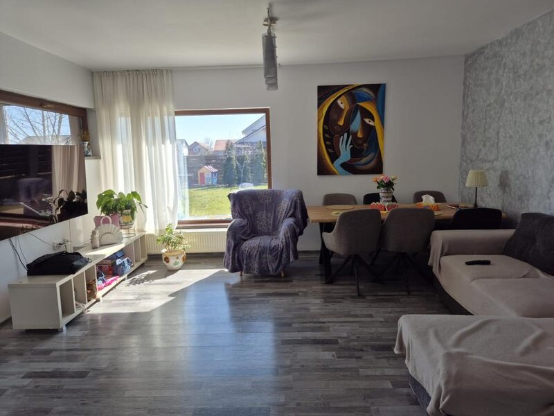 Casa Darza, carport, curte cocheta, utilata si mobilata